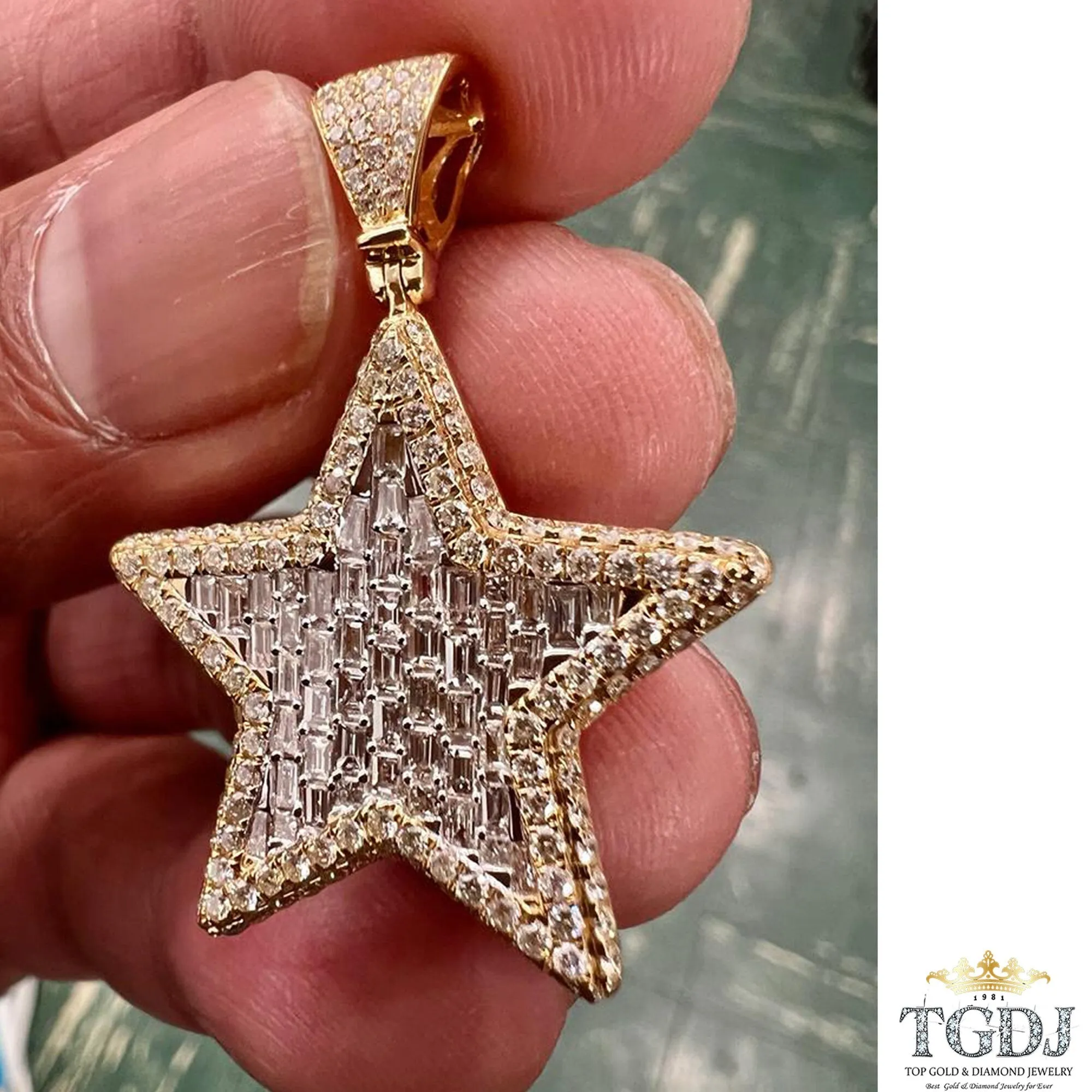 14k Yellow Gold Diamond 1.65ct Diamond Star Diamond Pendant (SI1 Clarity; G-H Color) | Custom Jewelry