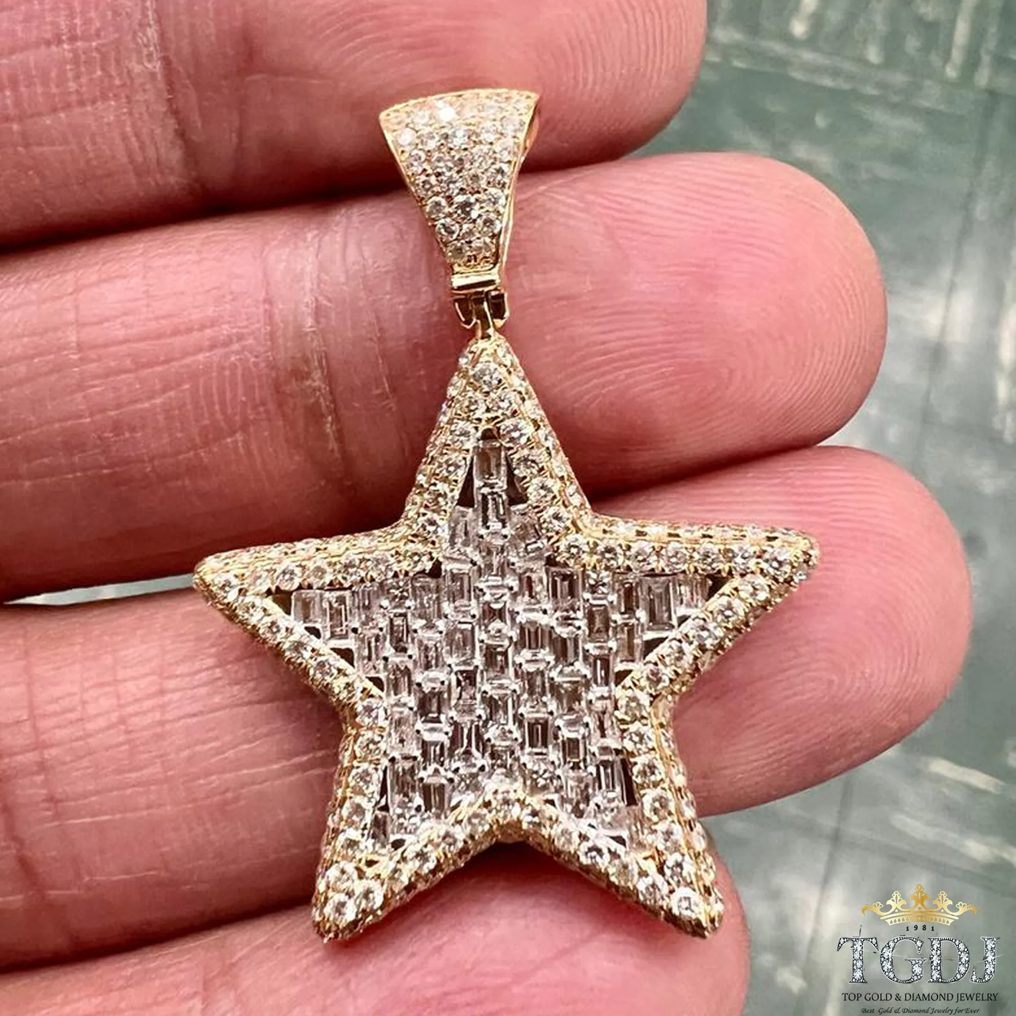 14k Yellow Gold Diamond 1.65ct Diamond Star Diamond Pendant (SI1 Clarity; G-H Color) | Custom Jewelry
