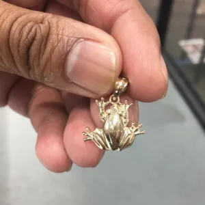 14K Yellow Gold Frog Pendant