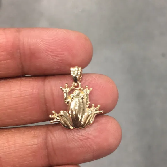 14K Yellow Gold Frog Pendant