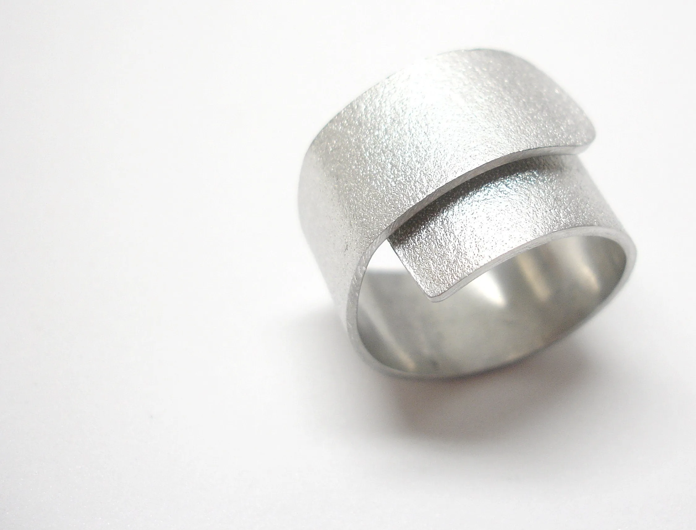Aluminium ring for woman. Wide band ring. Statement ring. Contemporary jewelry. Aluminium jewelry