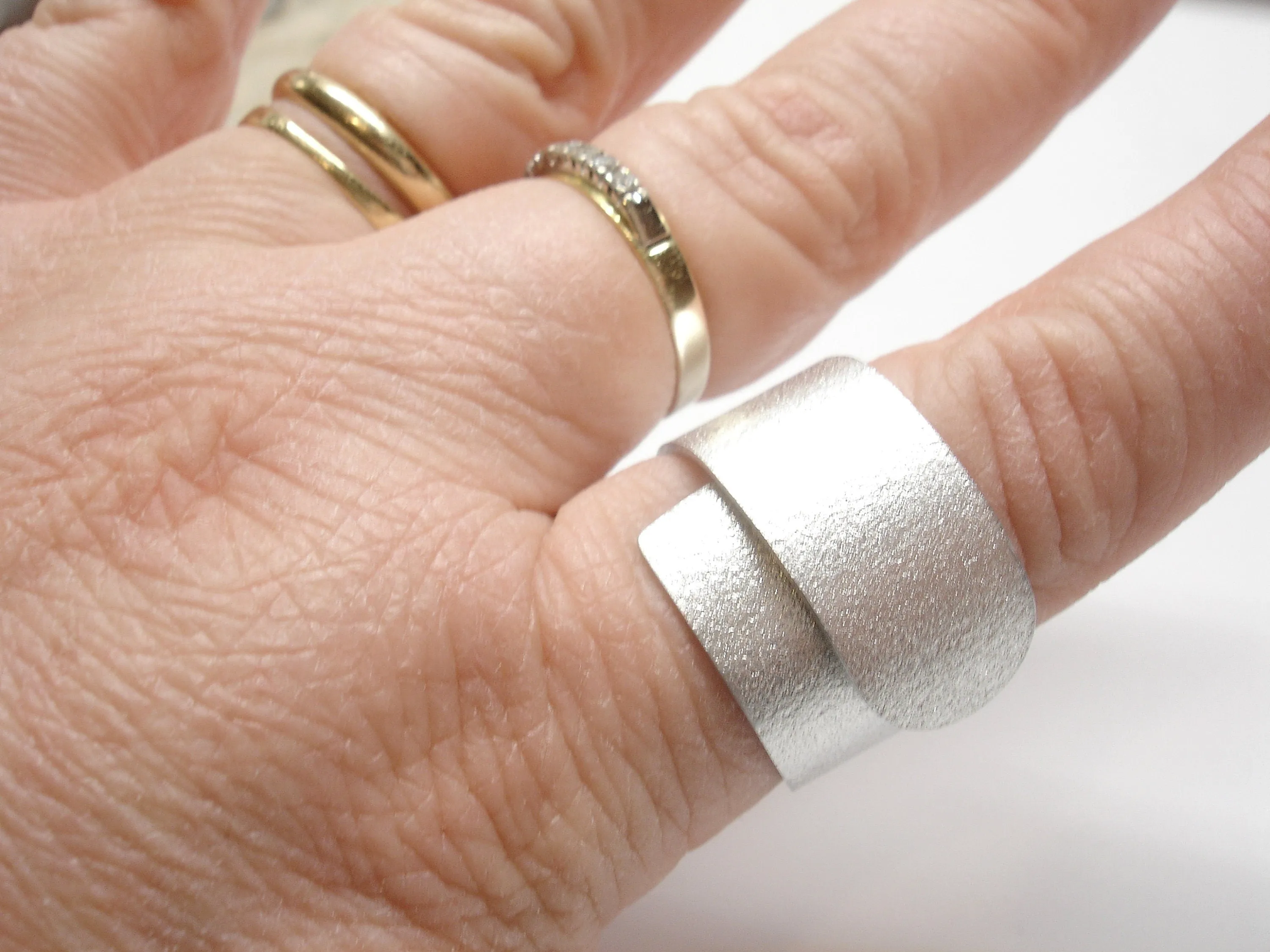 Aluminium ring for woman. Wide band ring. Statement ring. Contemporary jewelry. Aluminium jewelry