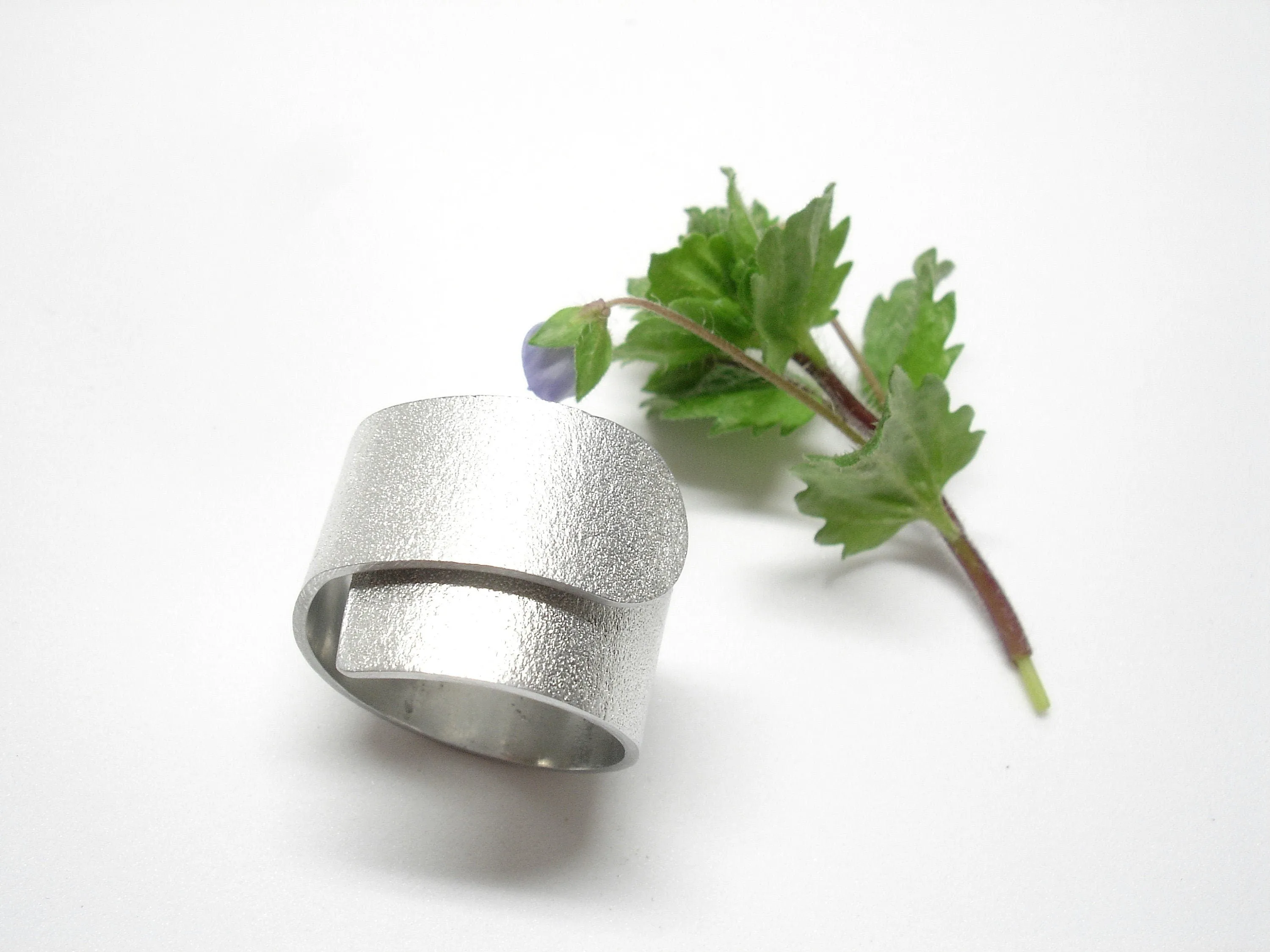 Aluminium ring for woman. Wide band ring. Statement ring. Contemporary jewelry. Aluminium jewelry