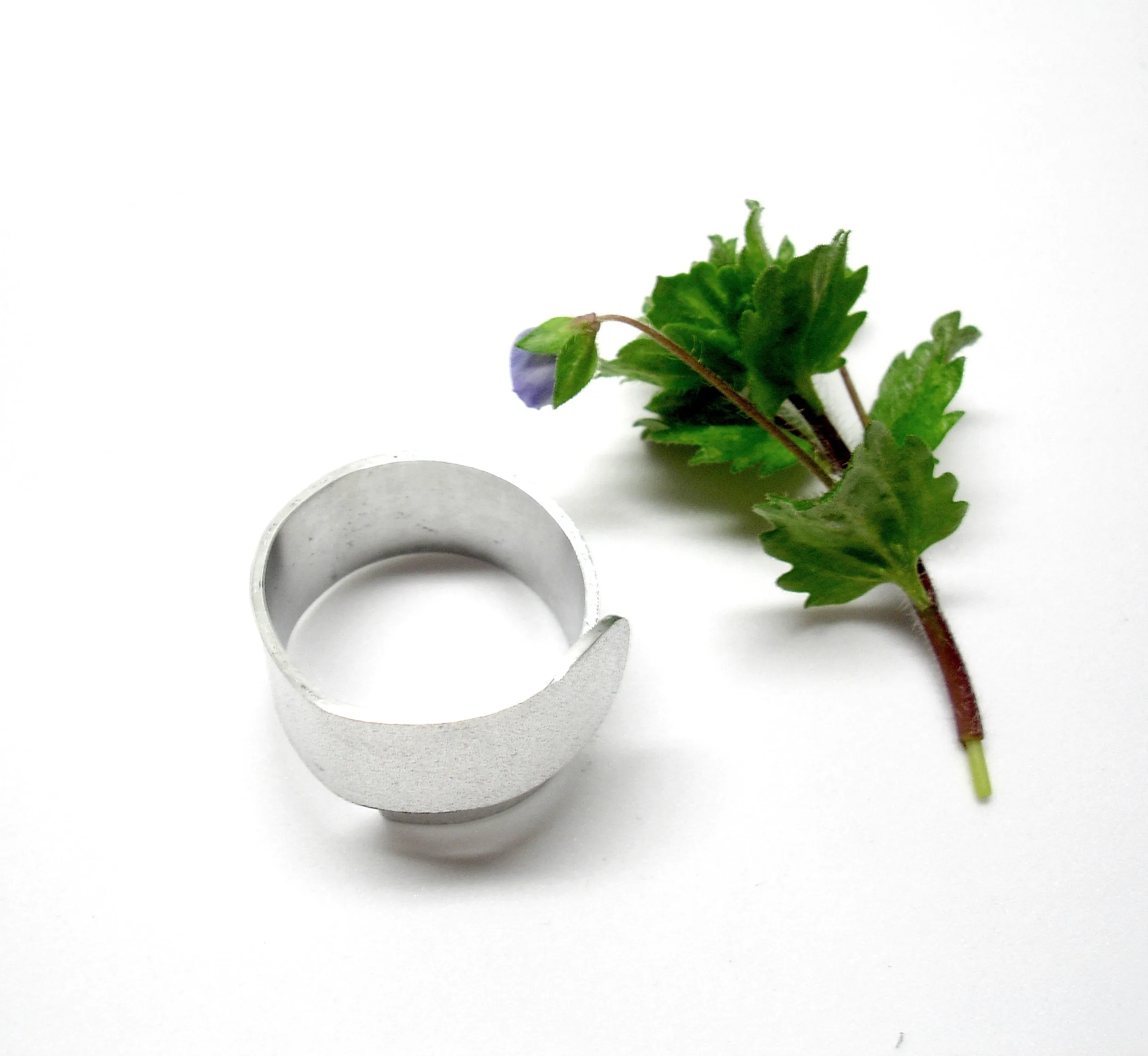 Aluminium ring for woman. Wide band ring. Statement ring. Contemporary jewelry. Aluminium jewelry