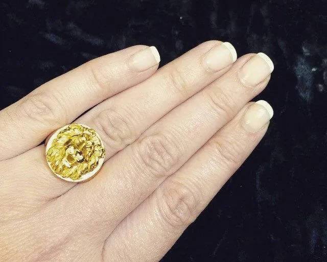 Bill Skinner Gold Lion Ring Sovereign Signet Unisex
