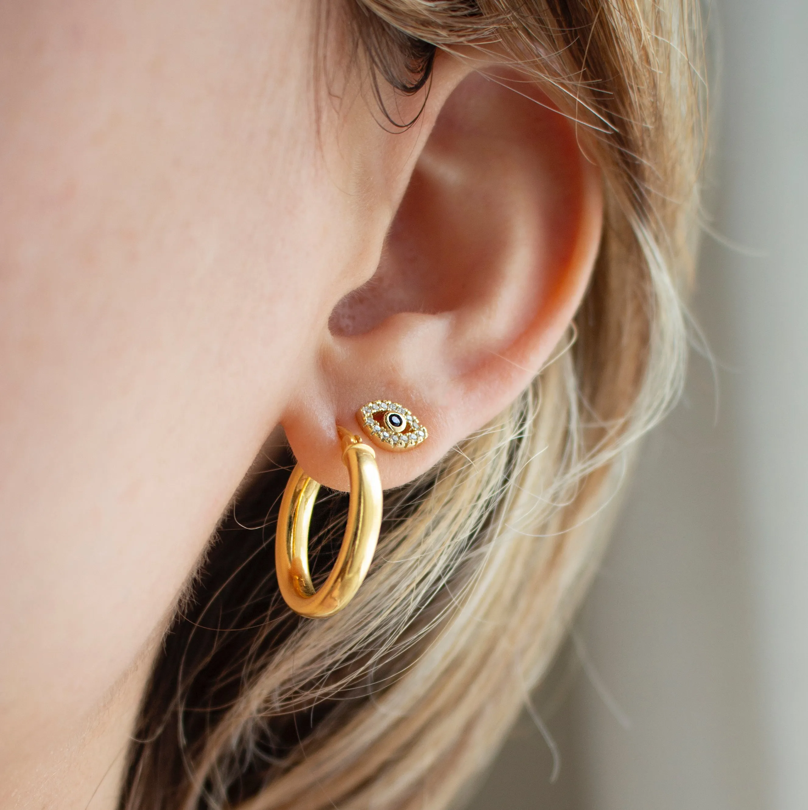 EVIL EYE STUDS GOLD