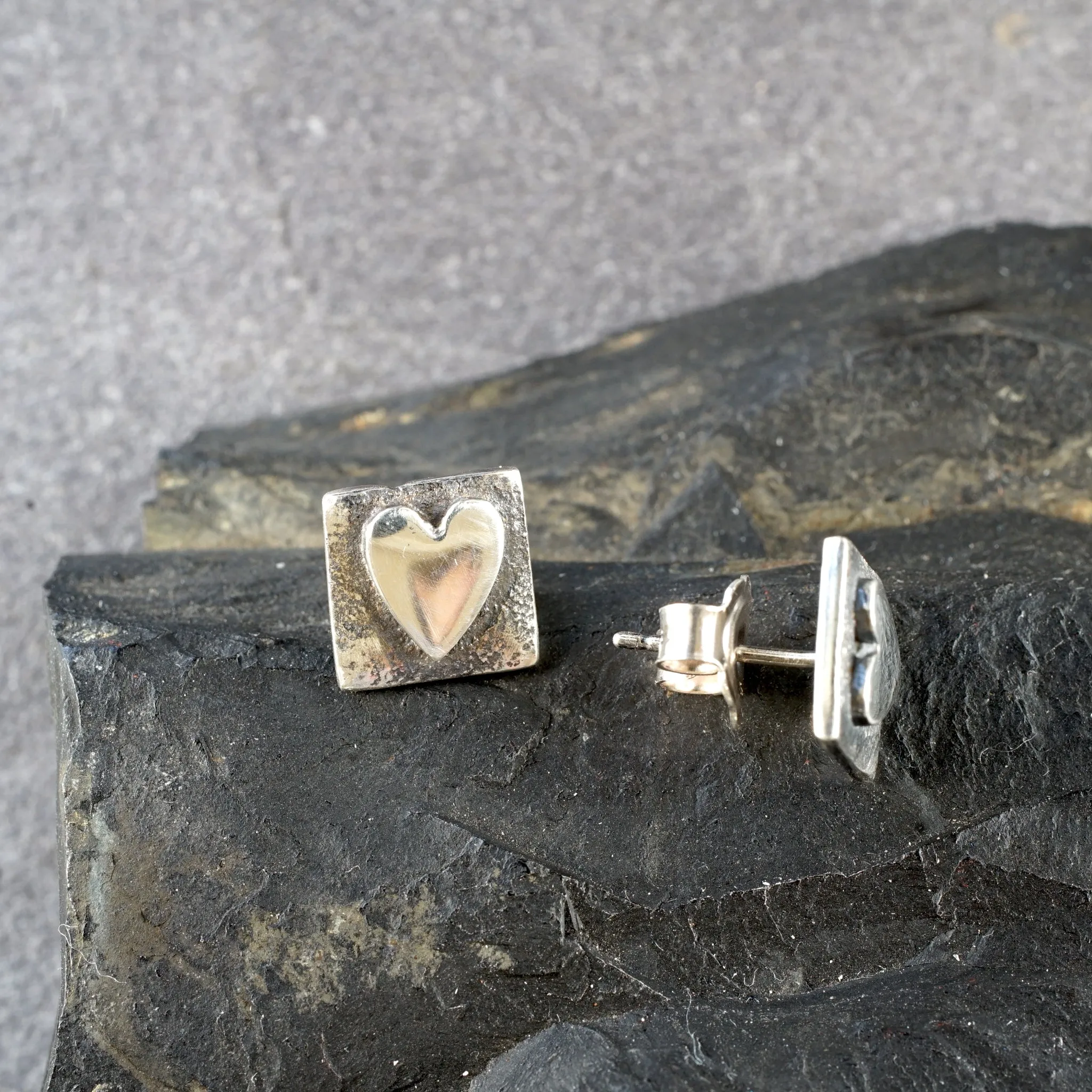 SH01SE Silver Heart Stud Earrings