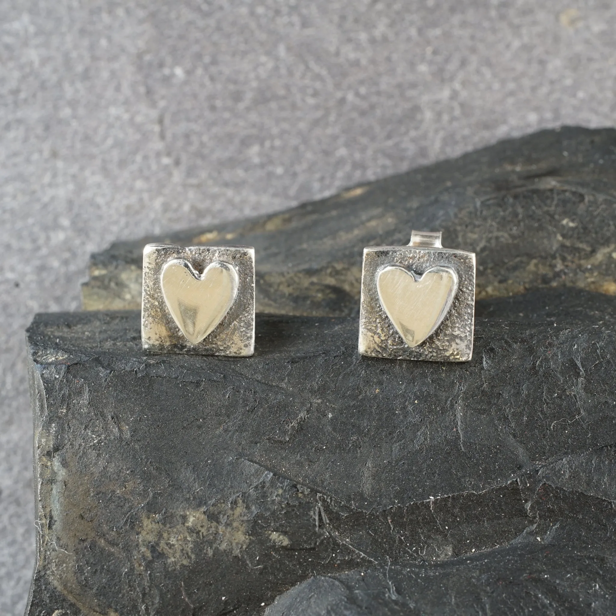 SH01SE Silver Heart Stud Earrings