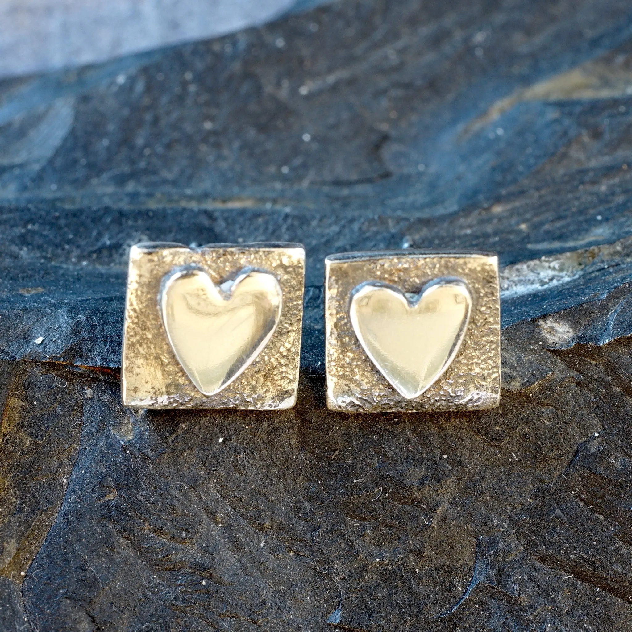 SH01SE Silver Heart Stud Earrings